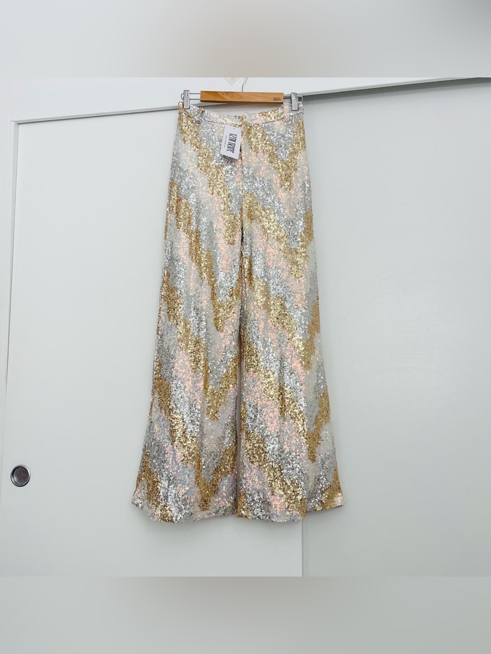 NWT 12 Th Tribe Sequins Pants Size Medium